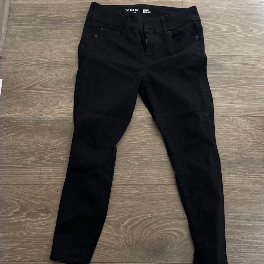 Torrid Black high waisted Skinny jegging Jeans 12 short - Picture 3 of 3